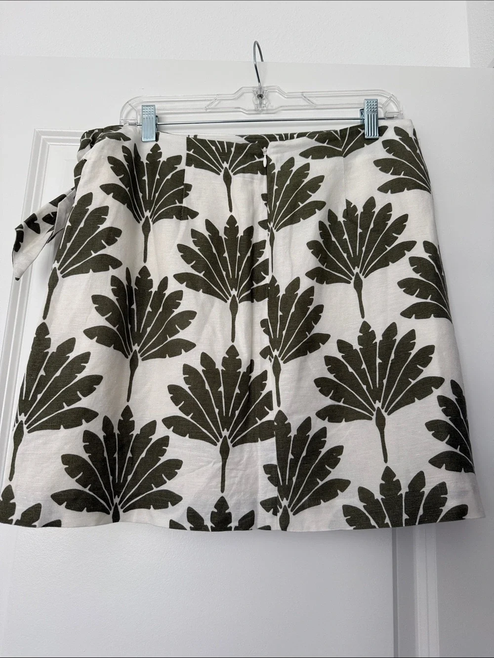 LOFT Olive and White Botanical Tie-Wrap Mini Skirt - Picture 3 of 5